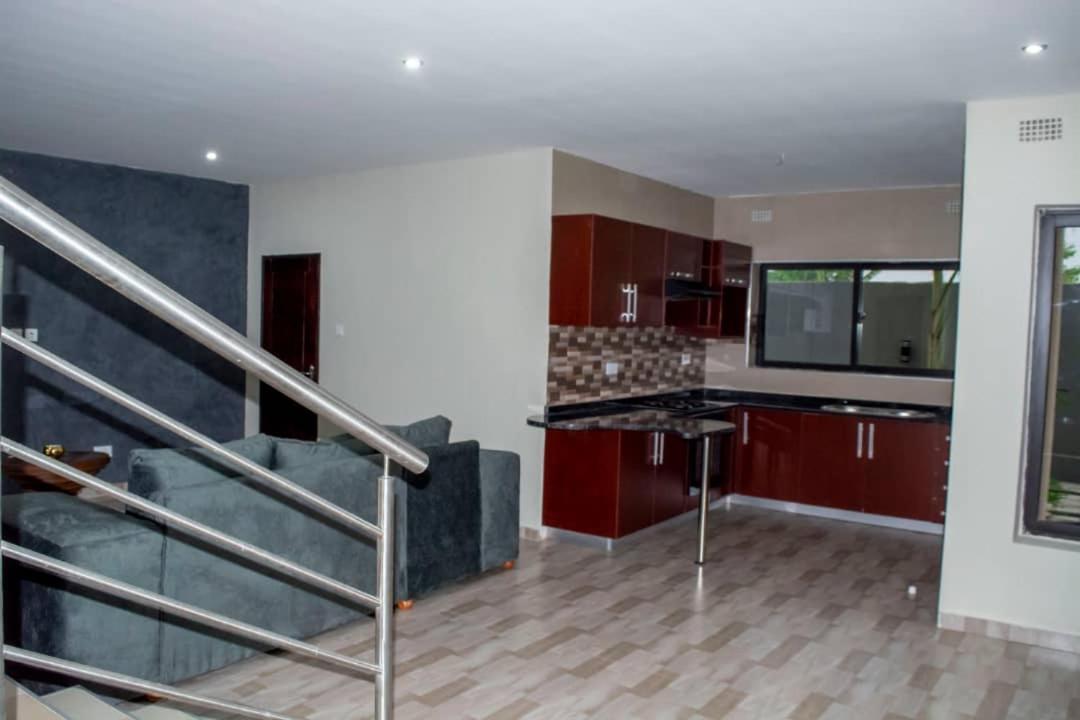 Royal Villa Suites Lusaka Exterior foto