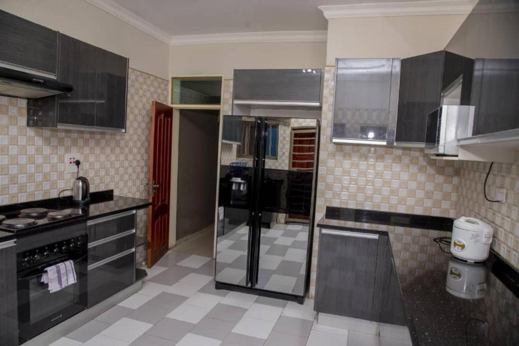 Royal Villa Suites Lusaka Exterior foto