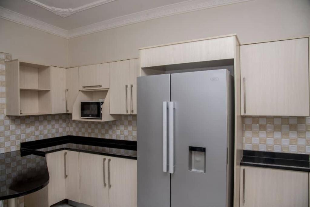 Royal Villa Suites Lusaka Exterior foto